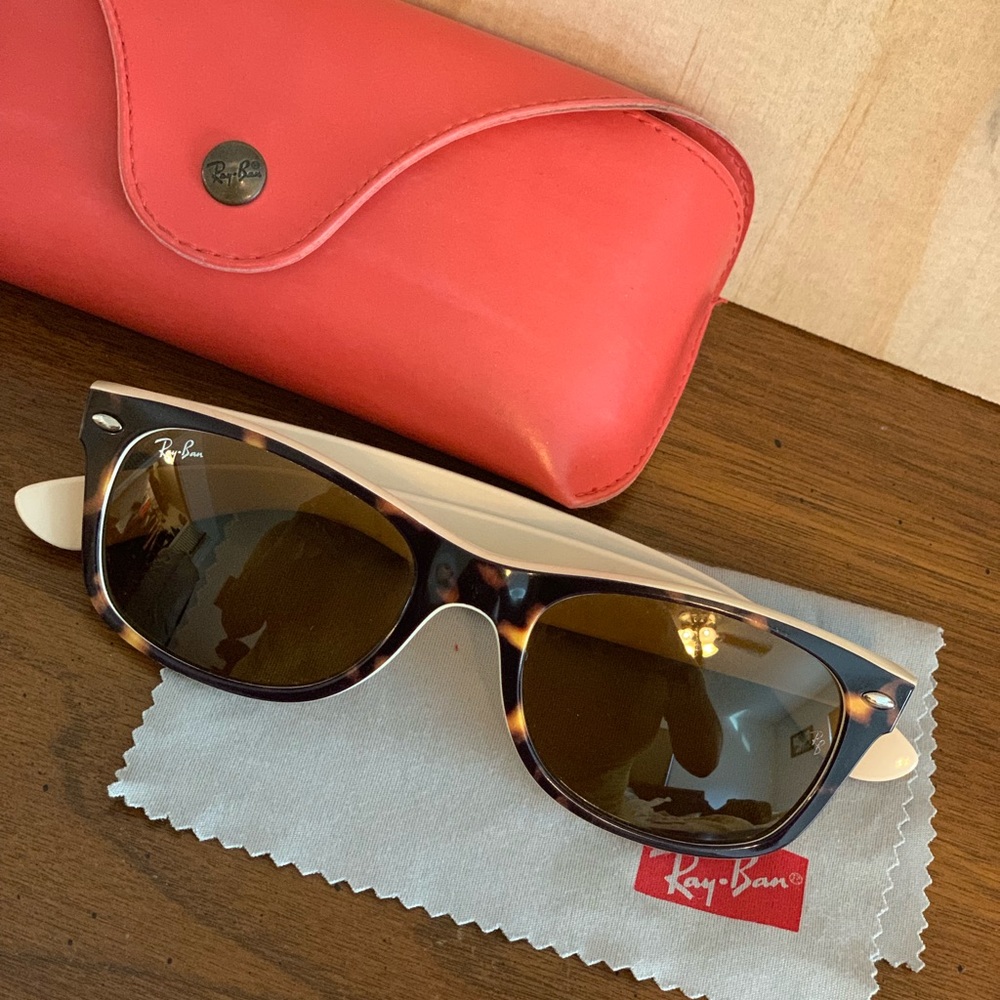Ray Ban Cheetah New Wayfarer Sunglasses